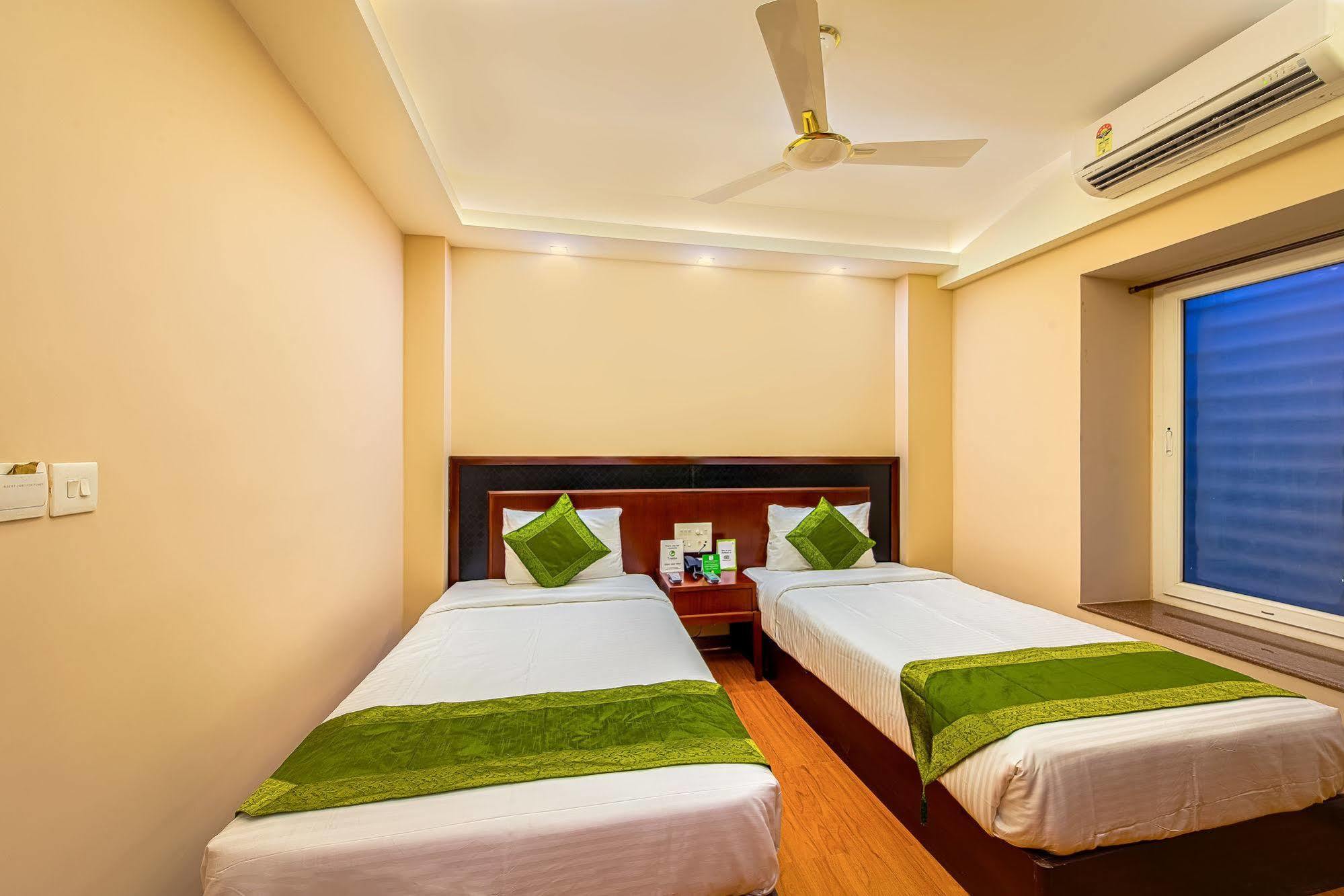 Treebo Vedanta Hotel Calcutta Exterior foto