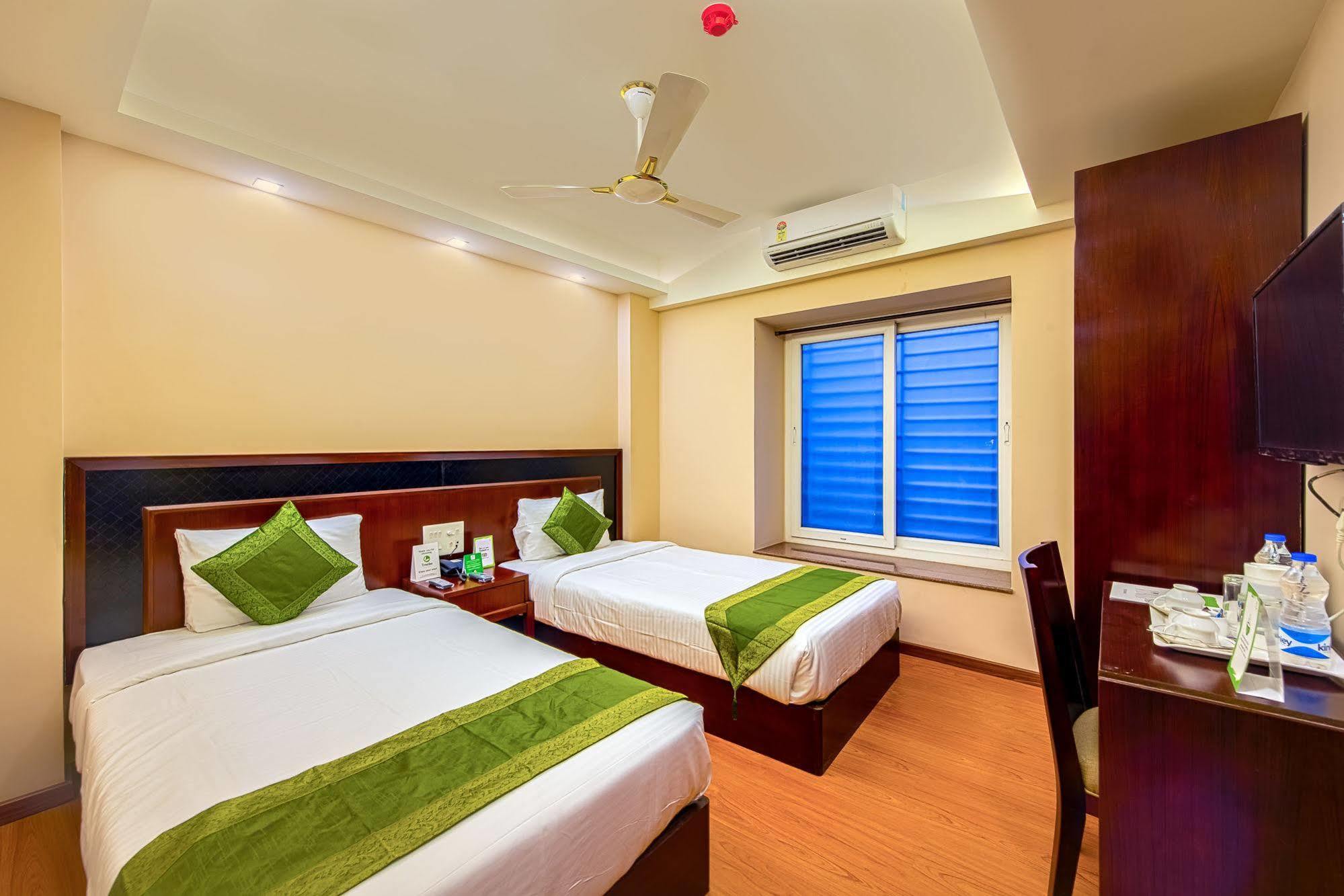 Treebo Vedanta Hotel Calcutta Exterior foto